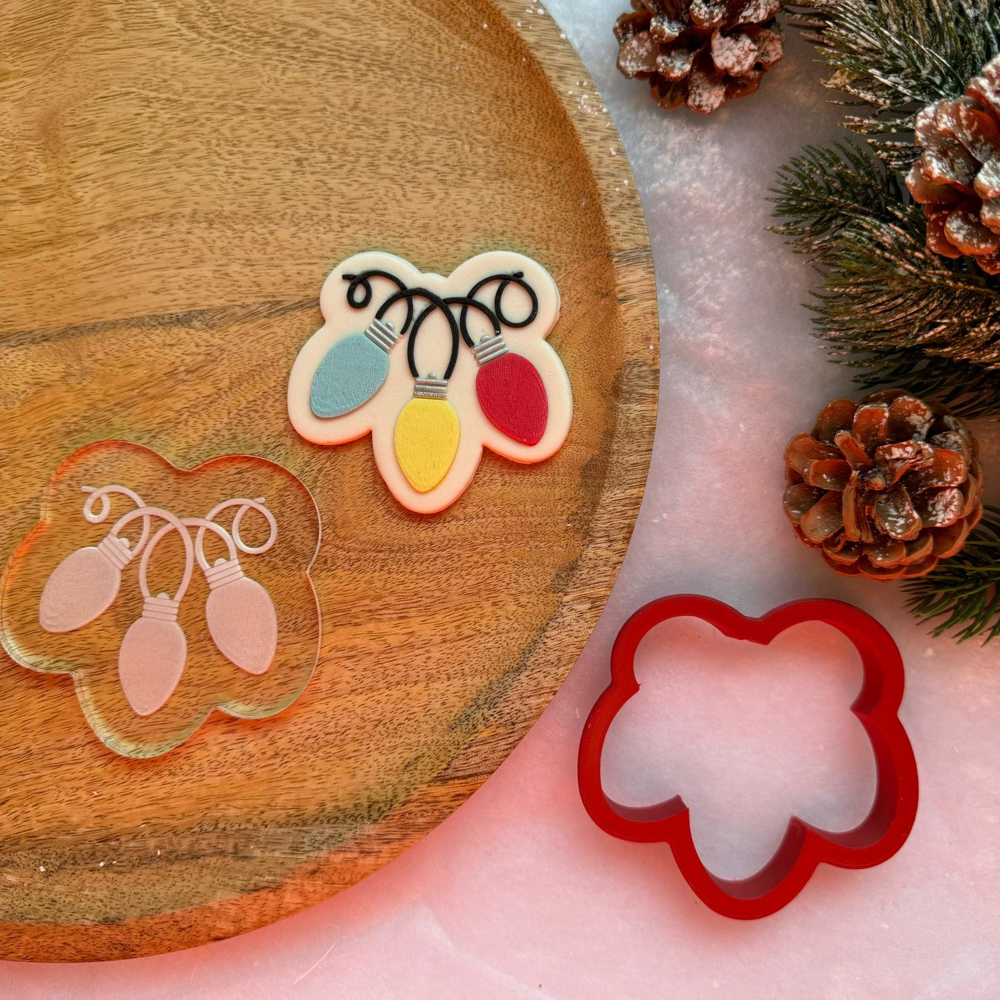 2024 CHRISTMAS #37 - Christmas Bulbs