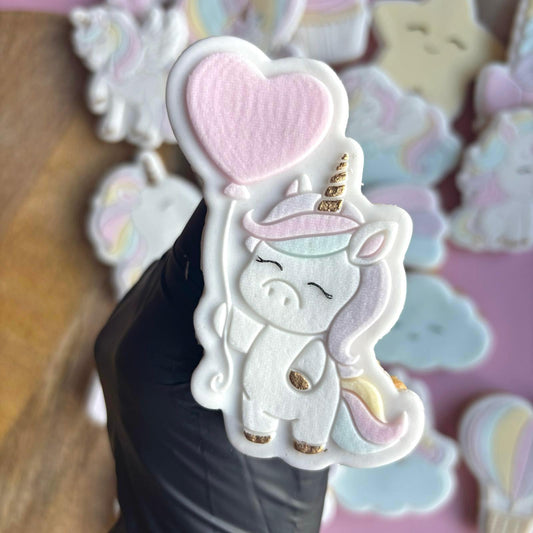 #06 - Unicorn with Balloon