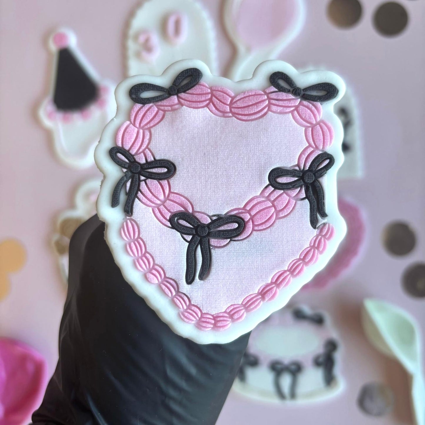 #06 - Heart Vintage Cake