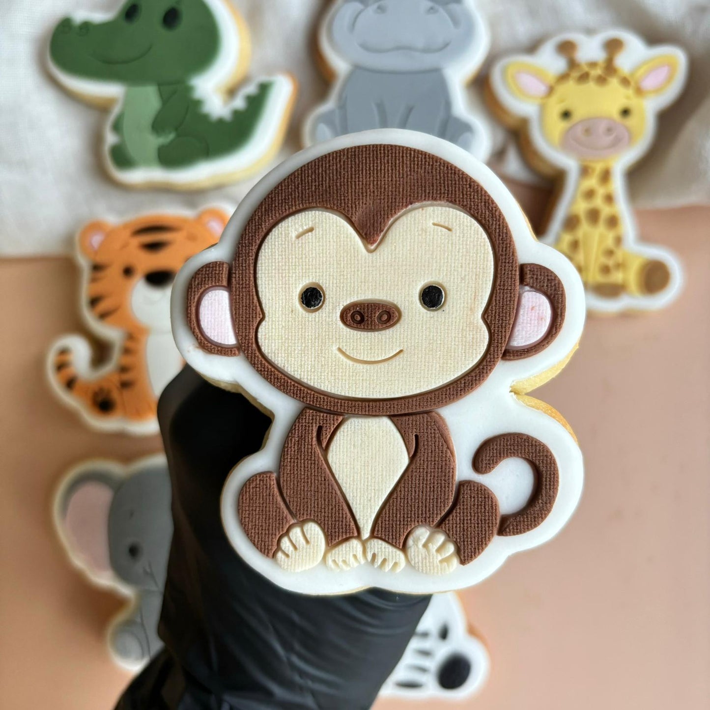 #24 - Singe