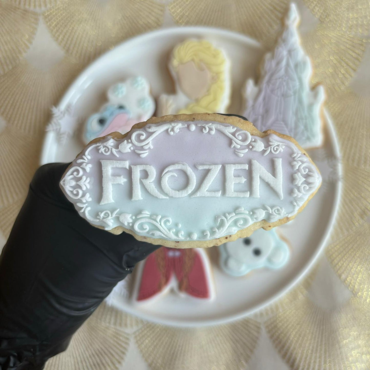 #01 - Frozen Logo