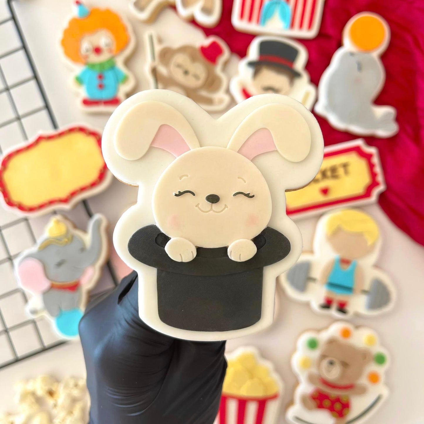 #11 - Lapin Chapeau