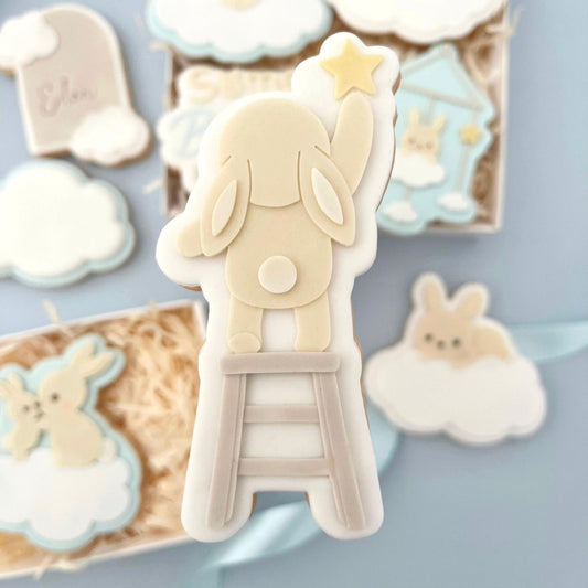 #04 - Lapin sur Tabouret