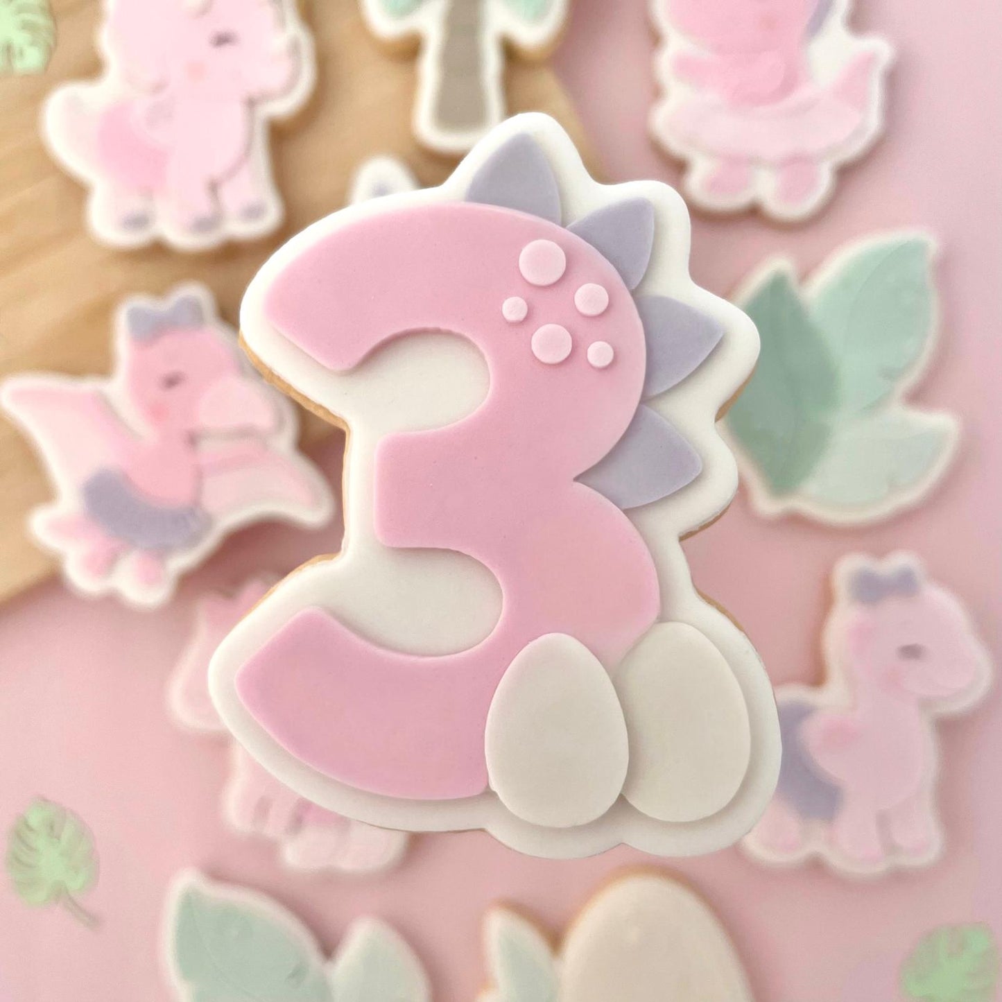 #28 - Chiffre 3 Dino