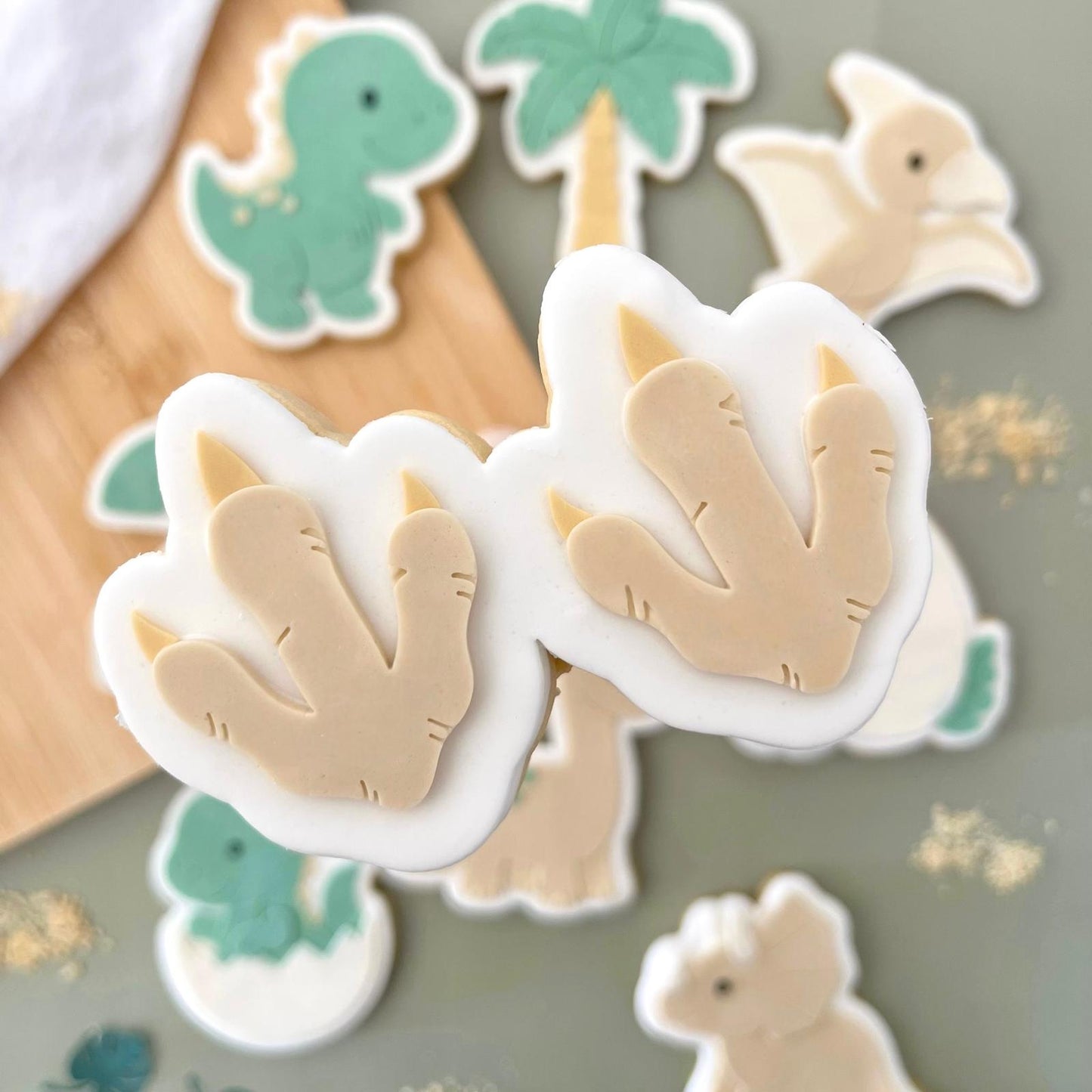 #36 - Pattes de Dino