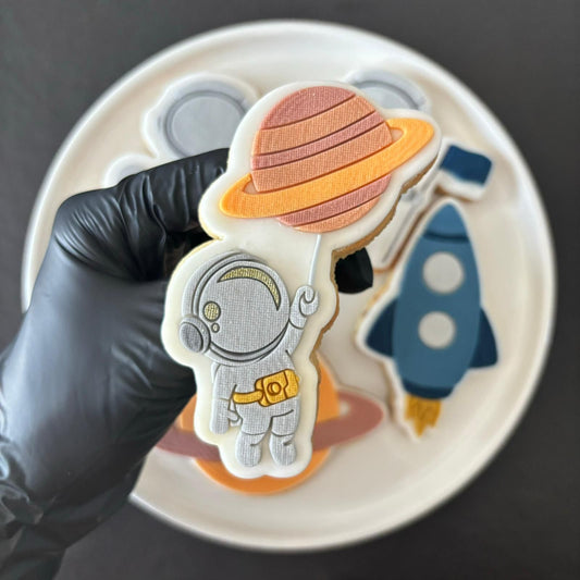 SPACE #05 - Astronaut