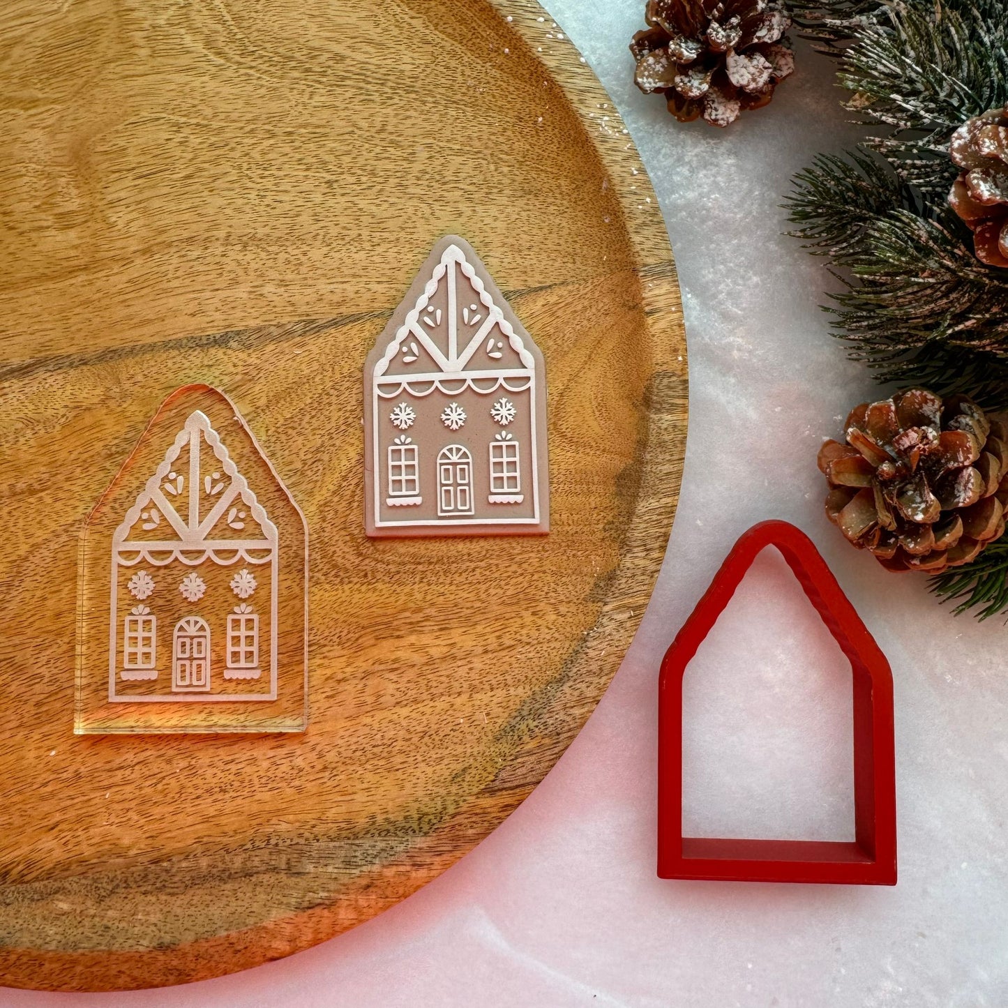 2024 NOEL #08 - Gingerbread House