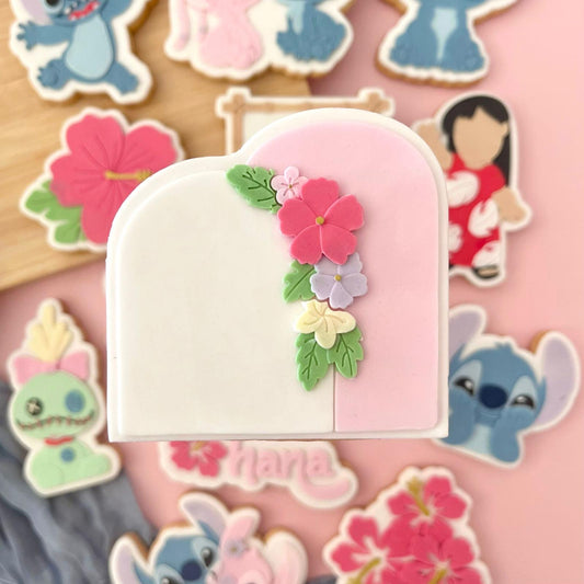 #10 - Arch Flowery First Name