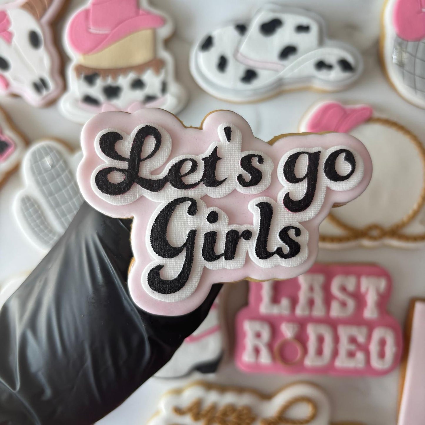 #07 - Let's go girls