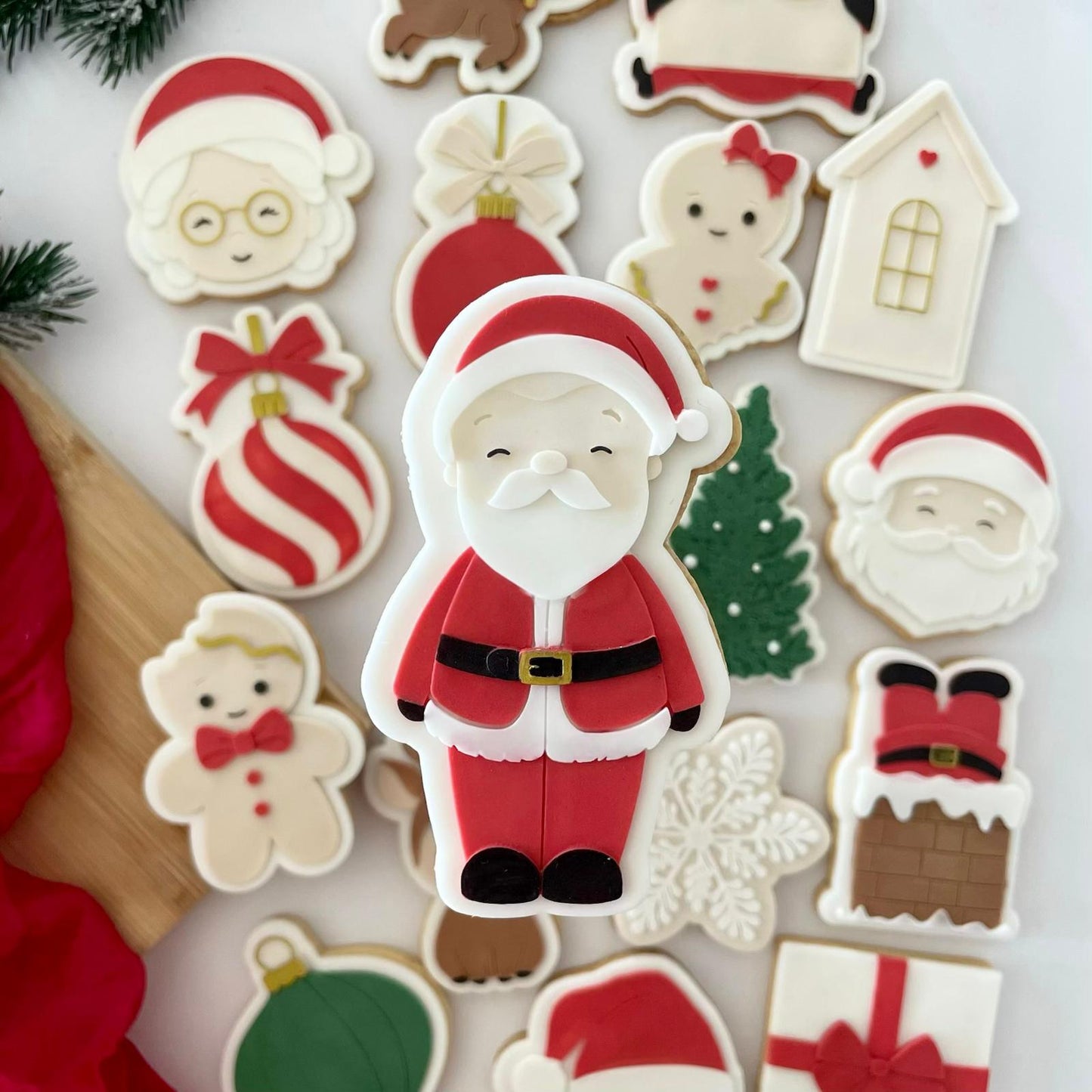 2023 CHRISTMAS - Grand Santa Claus