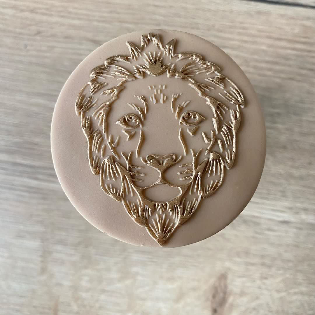 Lion Head