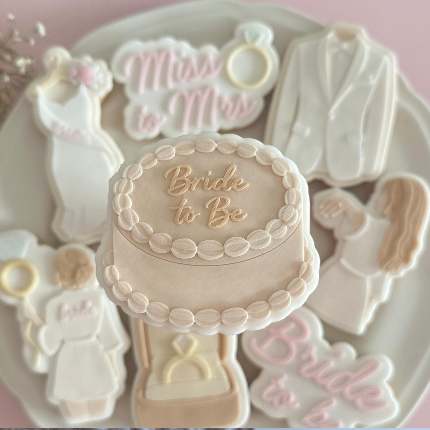 #35 - Bride-to-be Cake