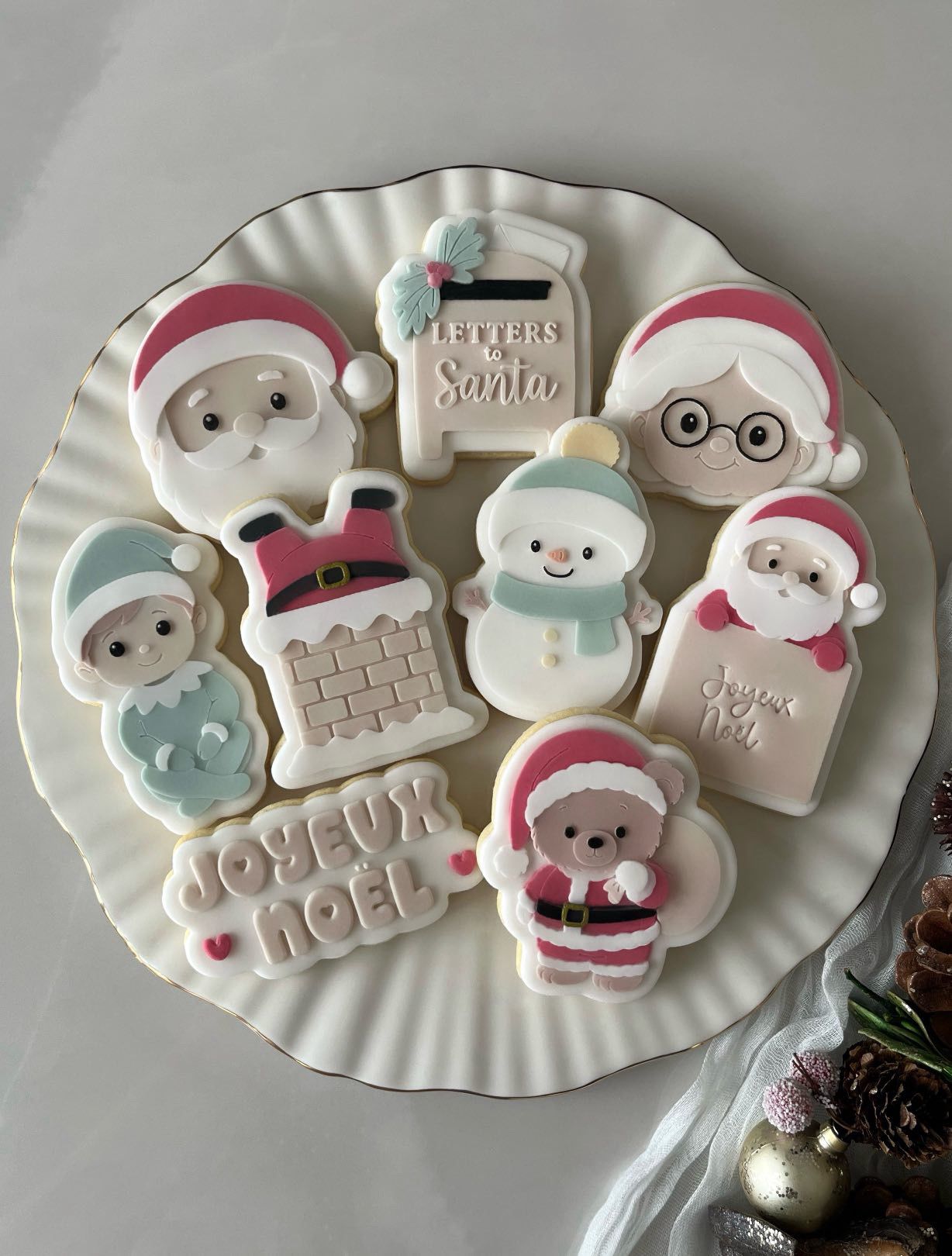 #172 - Tête Mère Noël