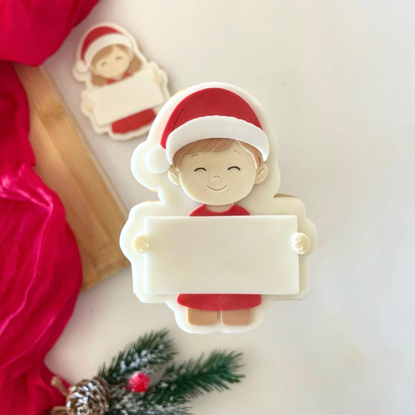 #229 - Petit Garçon Marque Place