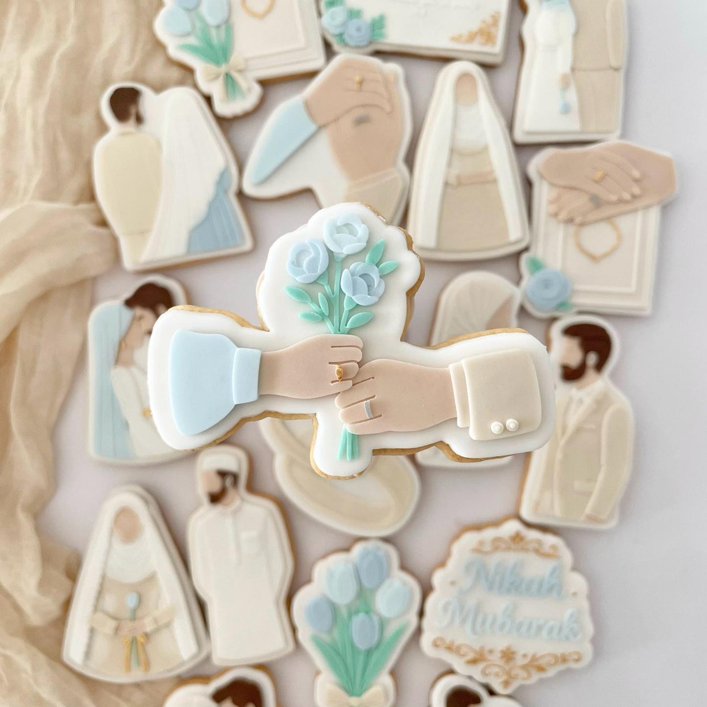 #07 - Bouquet dans les mains des mariés