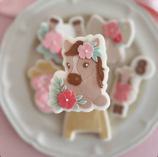 #01 - Cheval avec fleurs