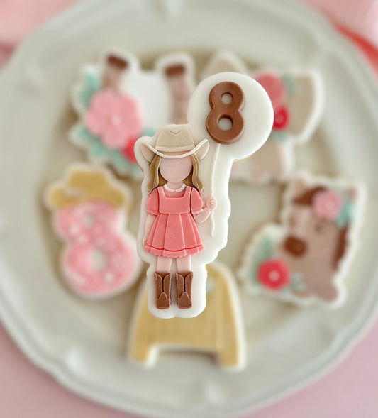 #12 - Cow Girl avec Ballon