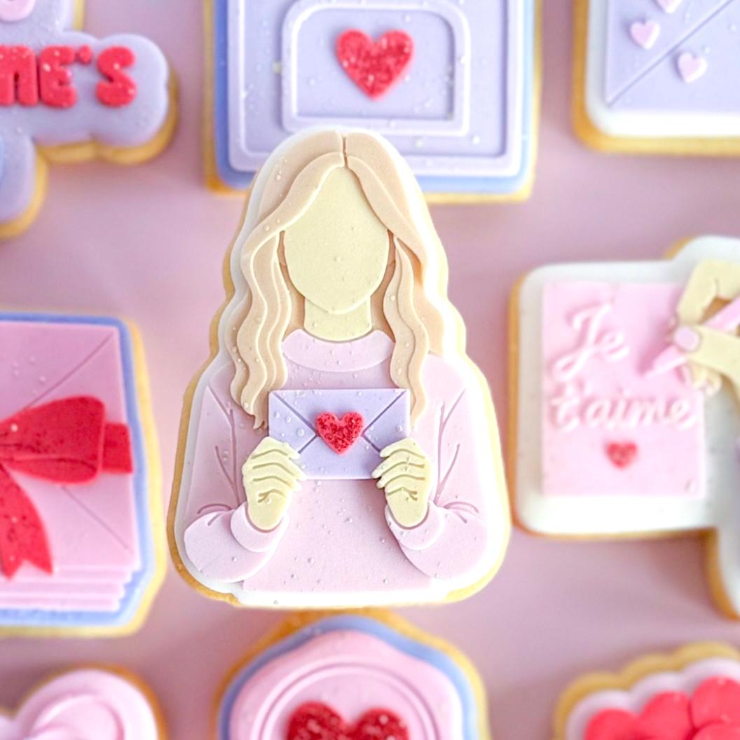 #110 - Girl with envelope