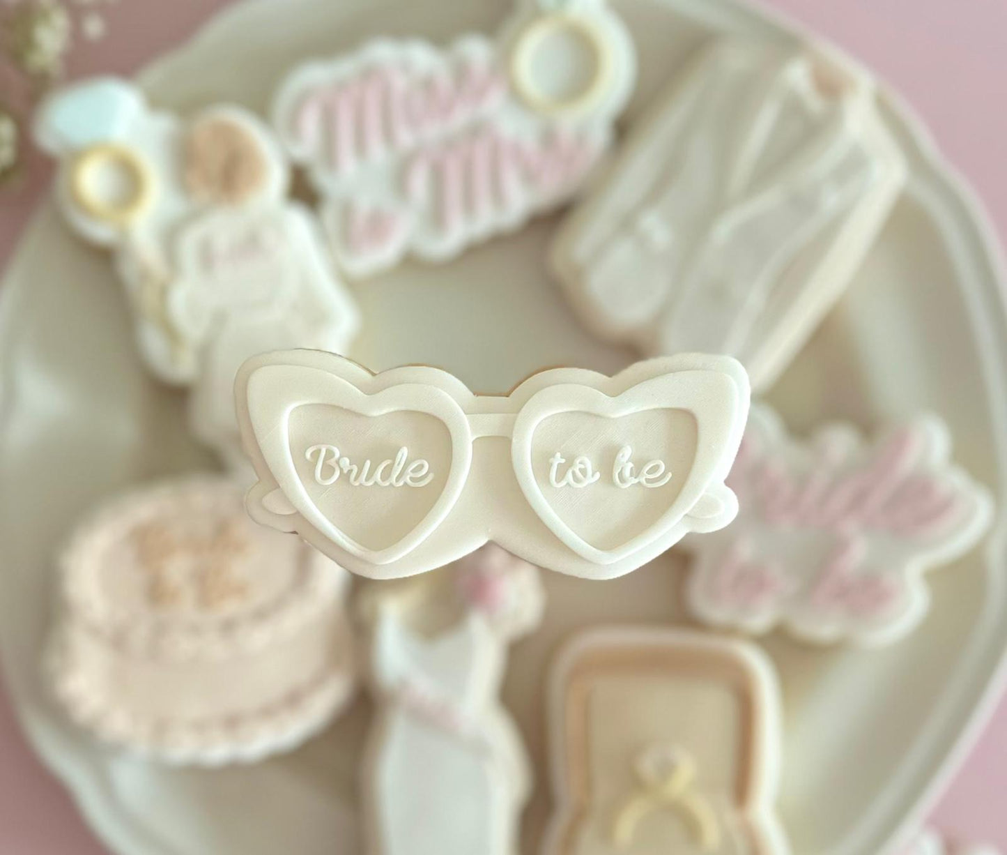 #38 - Lunette Bride to be