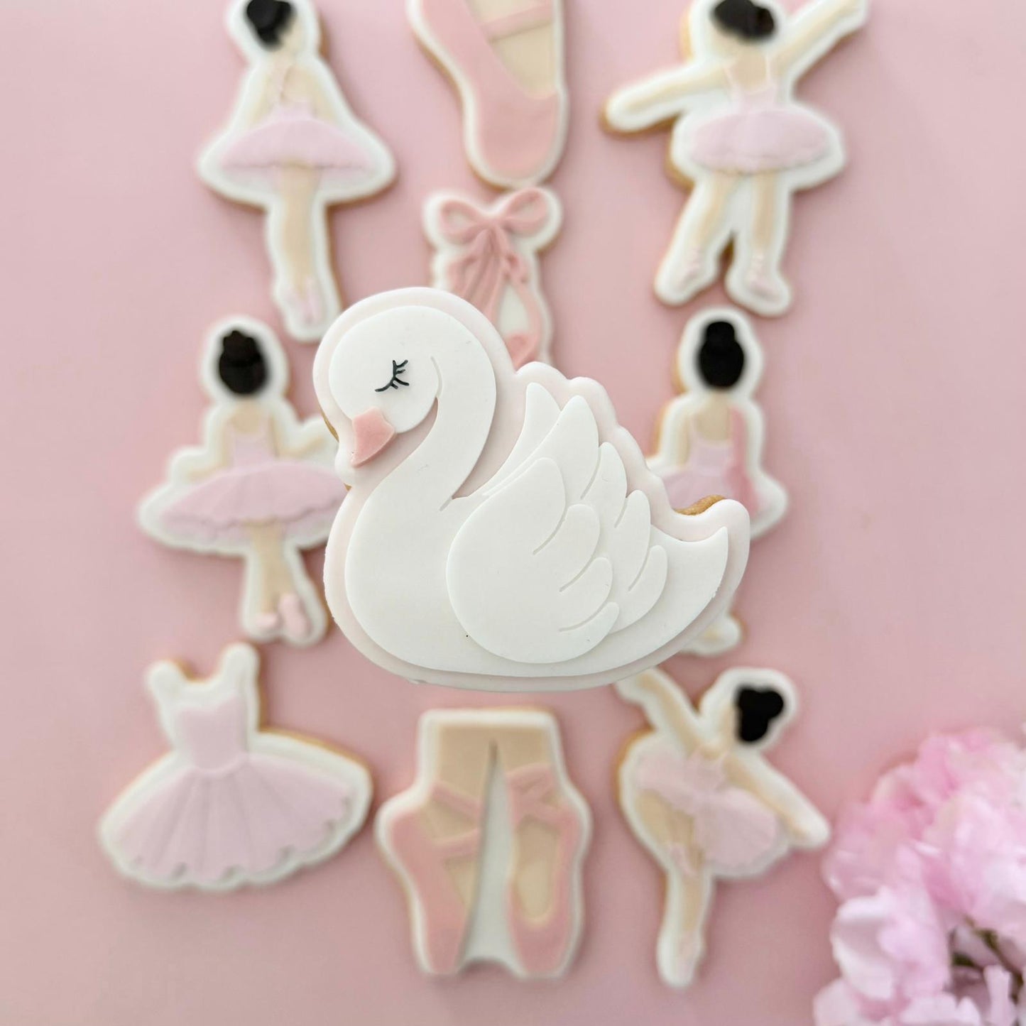#10 - Swan