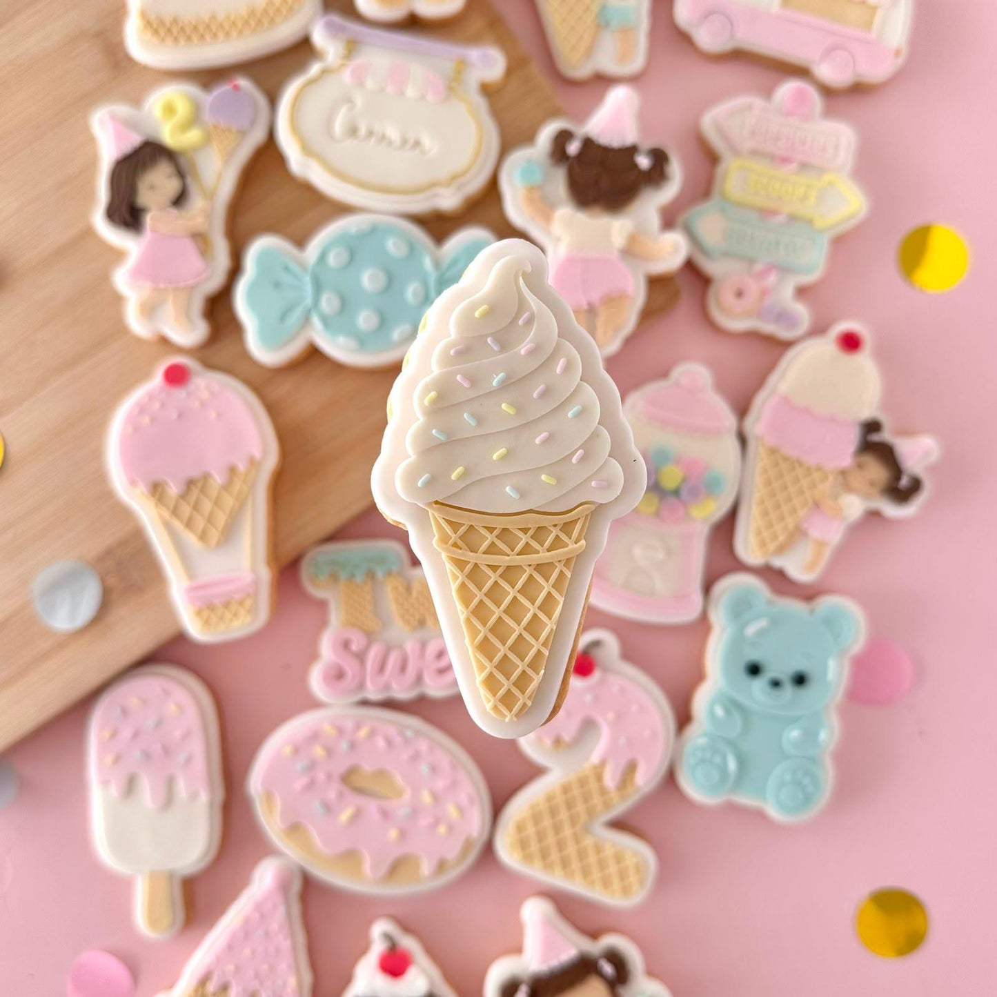 #3012 - Glace Cornet