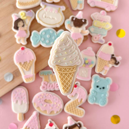 #3012 - Glace Cornet
