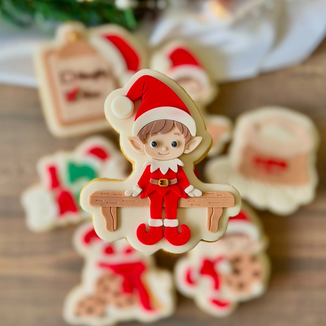 #3309 - Lutin sur Banc