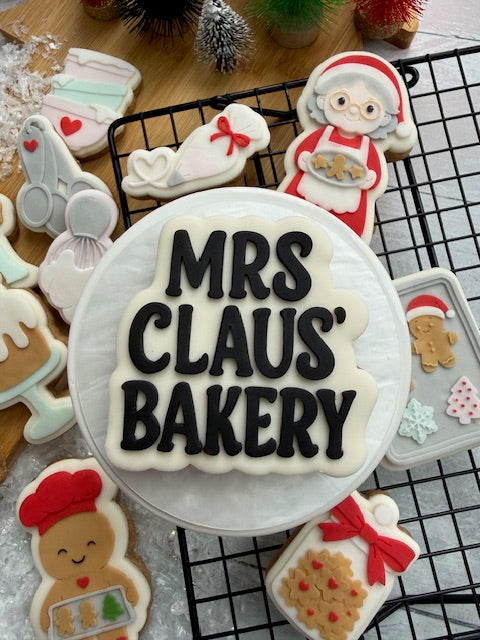 #157 - MRS CLAUS BAKERY